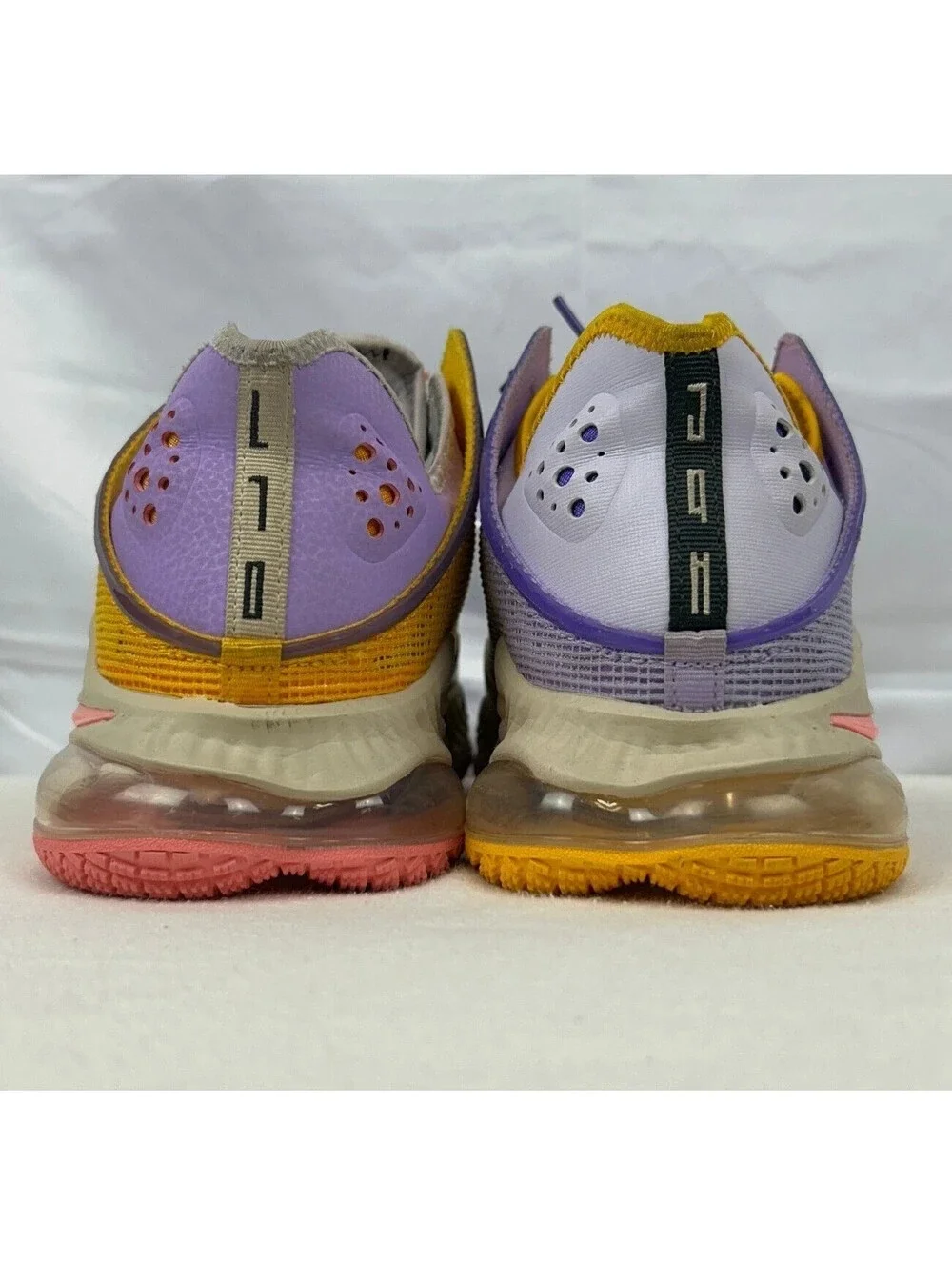 Size 9 - Nike Men's LeBron 19 Low Mismatch DO9829-500